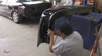 bumper installation honda civic collision auto repair www.thecrashdoctor.com