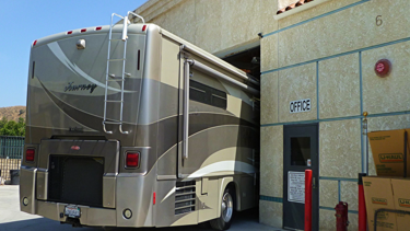 auto body unlimited repairs paints RV's Motorhomes